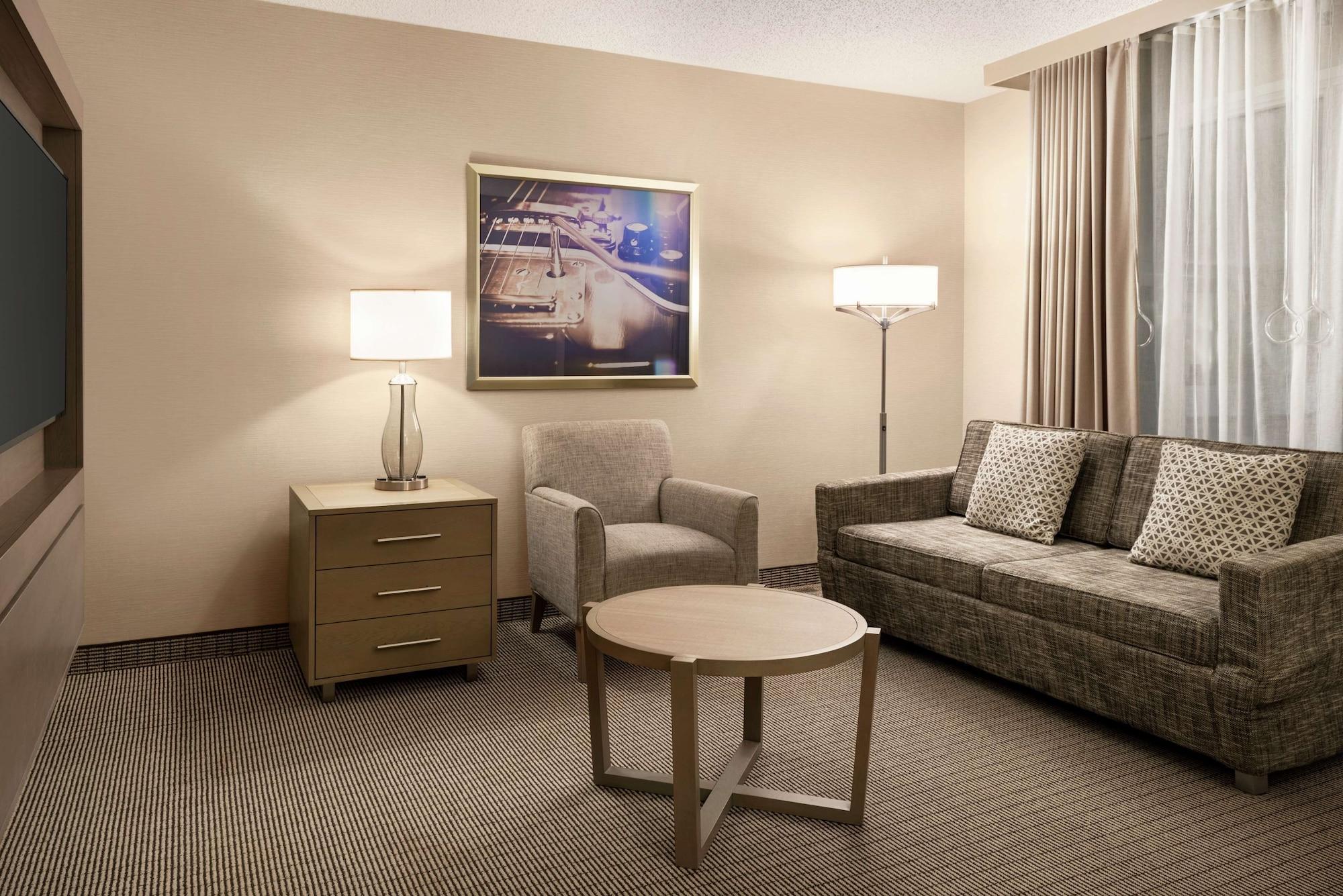 Embassy Suites By Hilton Cleveland Rockside Independence Exterior photo